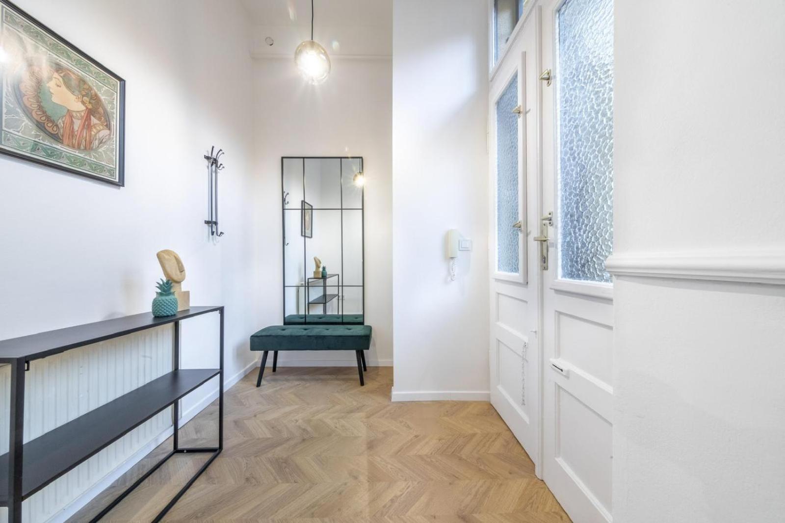 Sass Glamour Apartment Next To St Stephen Basilica S1 Budapest Esterno foto