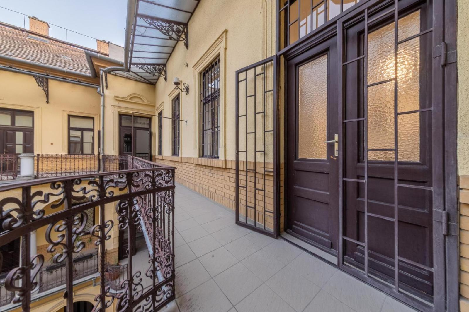 Sass Glamour Apartment Next To St Stephen Basilica S1 Budapest Esterno foto